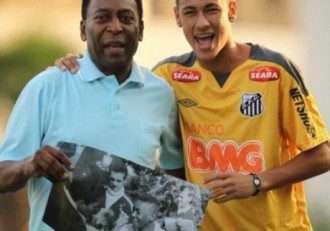 NOT-neymar-ja-se-preocupa-mais-em-aparecer-na-midia-do-que-em-jogar-para-o-time-diz-pele1361362771_460_322