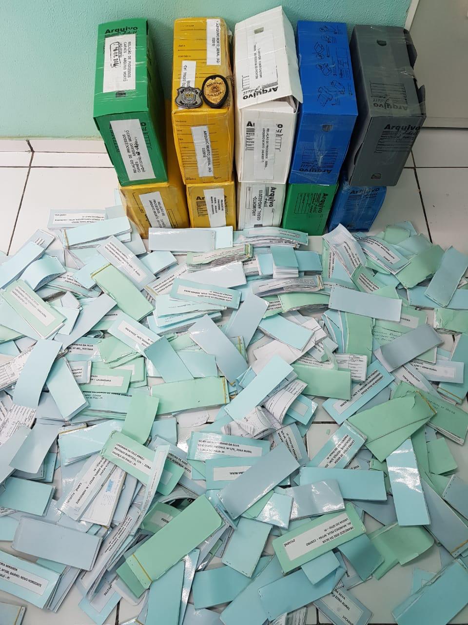 Polícia Civil apreende mais de 500 carnês do INSS em casa de vereador no PI 1 carnê