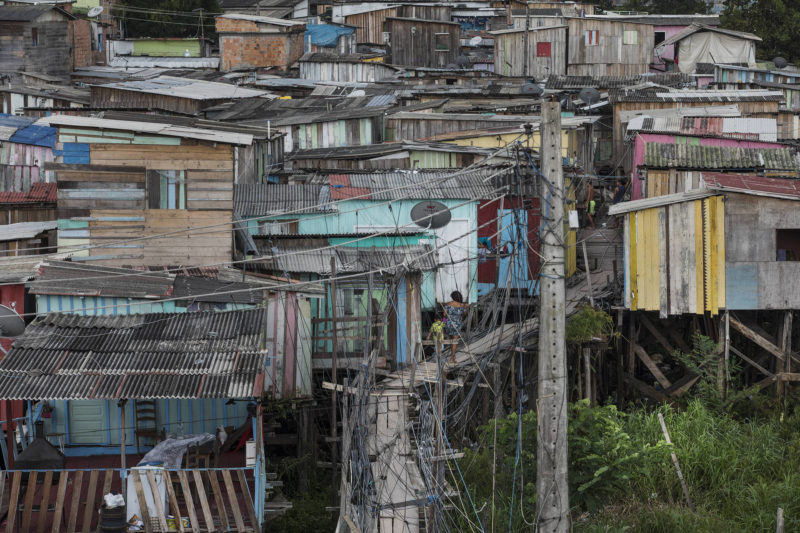 Crise empurra 7,4 milhões de brasileiros para pobreza 1 crise