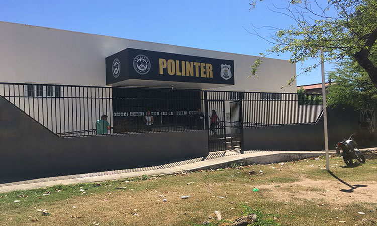 Mulher de 60 anos sofre sequestro relâmpago e tem carro e roubado em Teresina 1 polinter