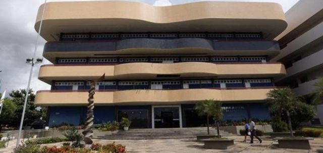 20 câmaras e 10 prefeituras tem contas bloqueadas pelo TCE 1 tce1
