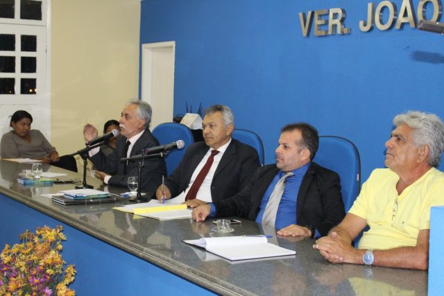 Comerciantes de Oeiras realizam manifestação e pedem desburocratização do transito 4 04