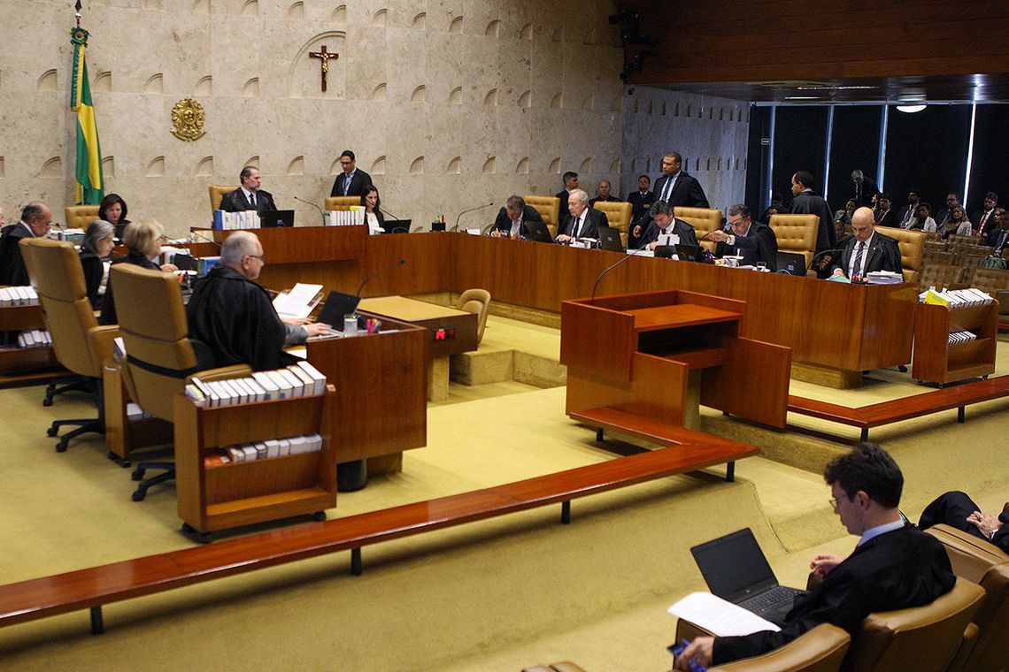 Supremo decide criminalizar a homofobia como forma de racismo 1 bancoimagemfotoaudiencia ap 405794