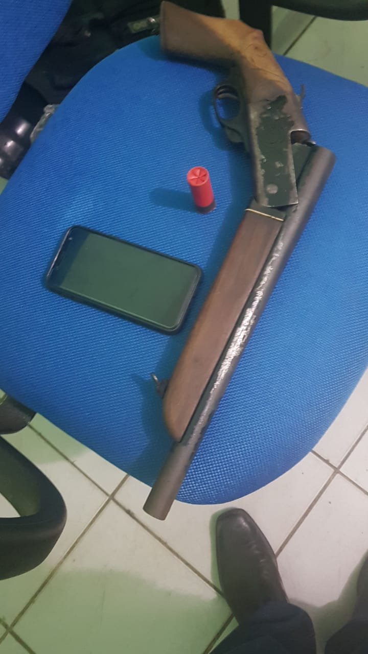 Polícia prende jornalista suspeito de praticar 30 assaltos em um mês em Teresina 3 fuzil1