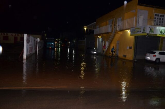 Oeiras permanece na lista INMET das 157 cidades com elerta de chuvas fortes