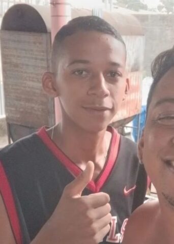 Yuri Henry Balbino da Silva Gomes, de 17 anos, foi encontrado morto em uma rua no Renascença I — Foto: Reprodução