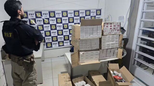 PRF apreende 4.780 maços de cigarro — Foto: Divulgação: Polícia Rodoviária Federal