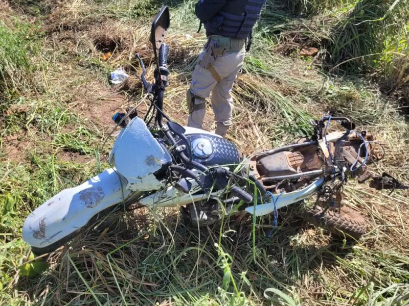 Motociclista morre em colisão lateral com carro na BR-407, em Geminiano, no Piauí — Foto: Divulgação/PRF