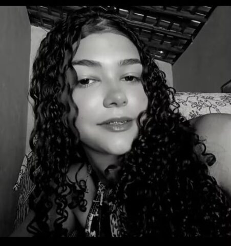 Ismaelda Silva, de 15 anos, foi morta com um tiro de espingarda, na tarde deste sábado (26) no Piauí — Foto: Reprodução