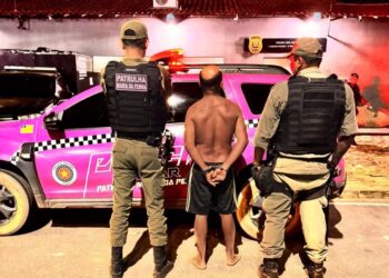 Homem é preso suspeito de agarrar e tentar invadir casa de mulher em São Raimundo Nonato — Foto: PM-PI