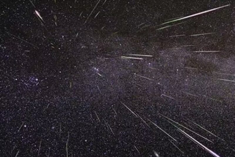Chuvas de meteoros estão previstas para acontecer entre esta terça-feira (29) e quinta-feira (31) — Foto: Divulgação