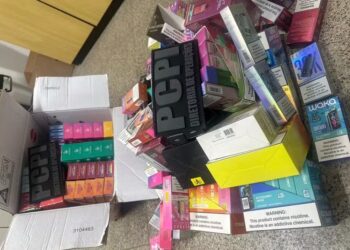 Quase 200 cigarros eletrônicos são apreendidos em casa que funcionava como 'centro de distribuição' na Zona Sul de Teresina — Foto: Divulgação/Polícia Civil