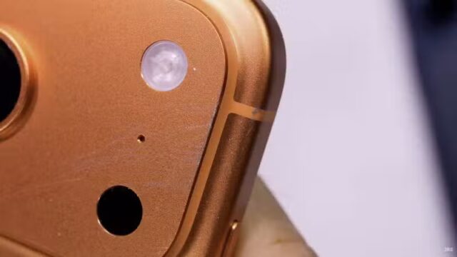 Apple admite desgaste nas bordas das câmeras do iPhone 17 Pro