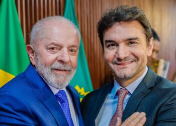 Celso Sabino e o presidente Luiz Inácio Lula da Silva durante reunião Ministerial, no Palácio do Planalto em agosto de 2024 — Foto: Ricardo Stuckert/PR