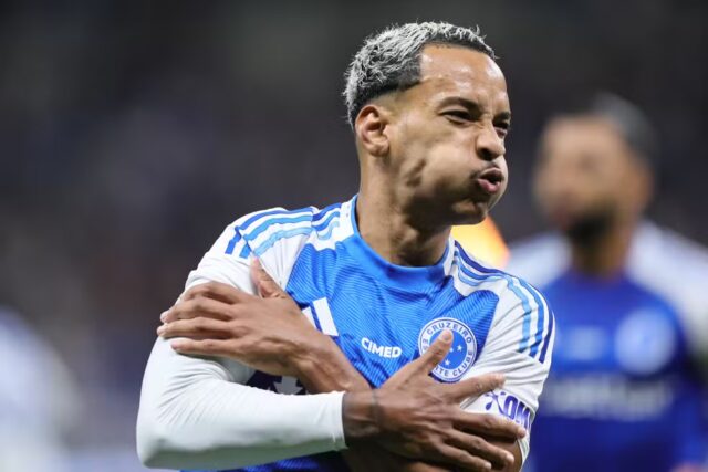 Cruzeiro ganha fôlego na disputa pelo título após tropeços de Flamengo e Palmeiras