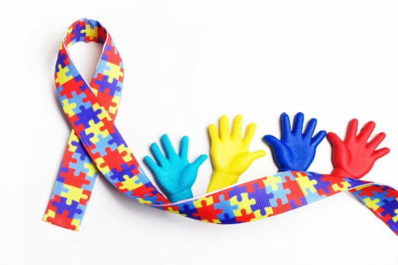 Quebra-cabeça é o símbolo escolhido para a conscientização em relação ao autismo — Foto: Prefeitura de Santos/Divulgação