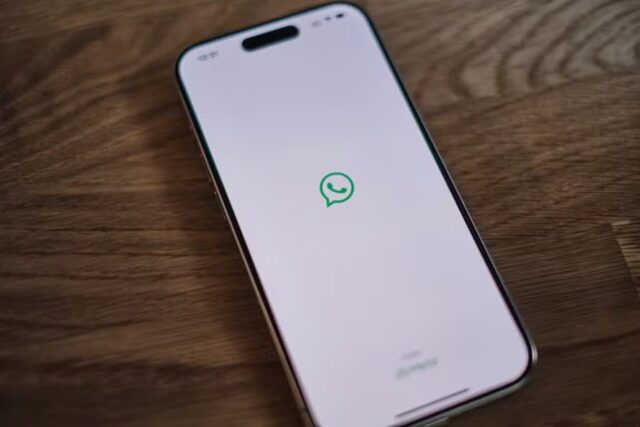 WhatsApp vai lançar atualização que permite aos usuários compartilharem status com Instagram e Facebook — Foto: Unsplash