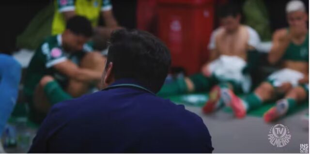 Abel durante intervalo de clássico contra o São Paulo — Foto: Reprodução/YouTube