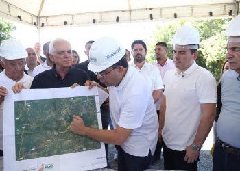Governo autoriza obra estratégica na região dos Cocais 4 visita pavimentacao da Rodovia do Leite Israel Rodrigues 2